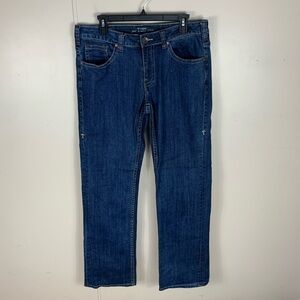 *LAST CHANCE* Cowgirl Tuff Co. Blue Straight Leg Medium Wash Jeans Size 32